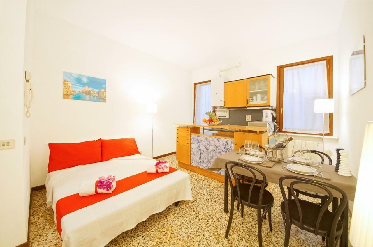 Santa Marina Apartment Rialto Venice Exterior photo