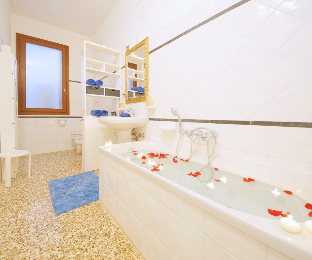 Santa Marina Apartment Rialto Venice Exterior photo